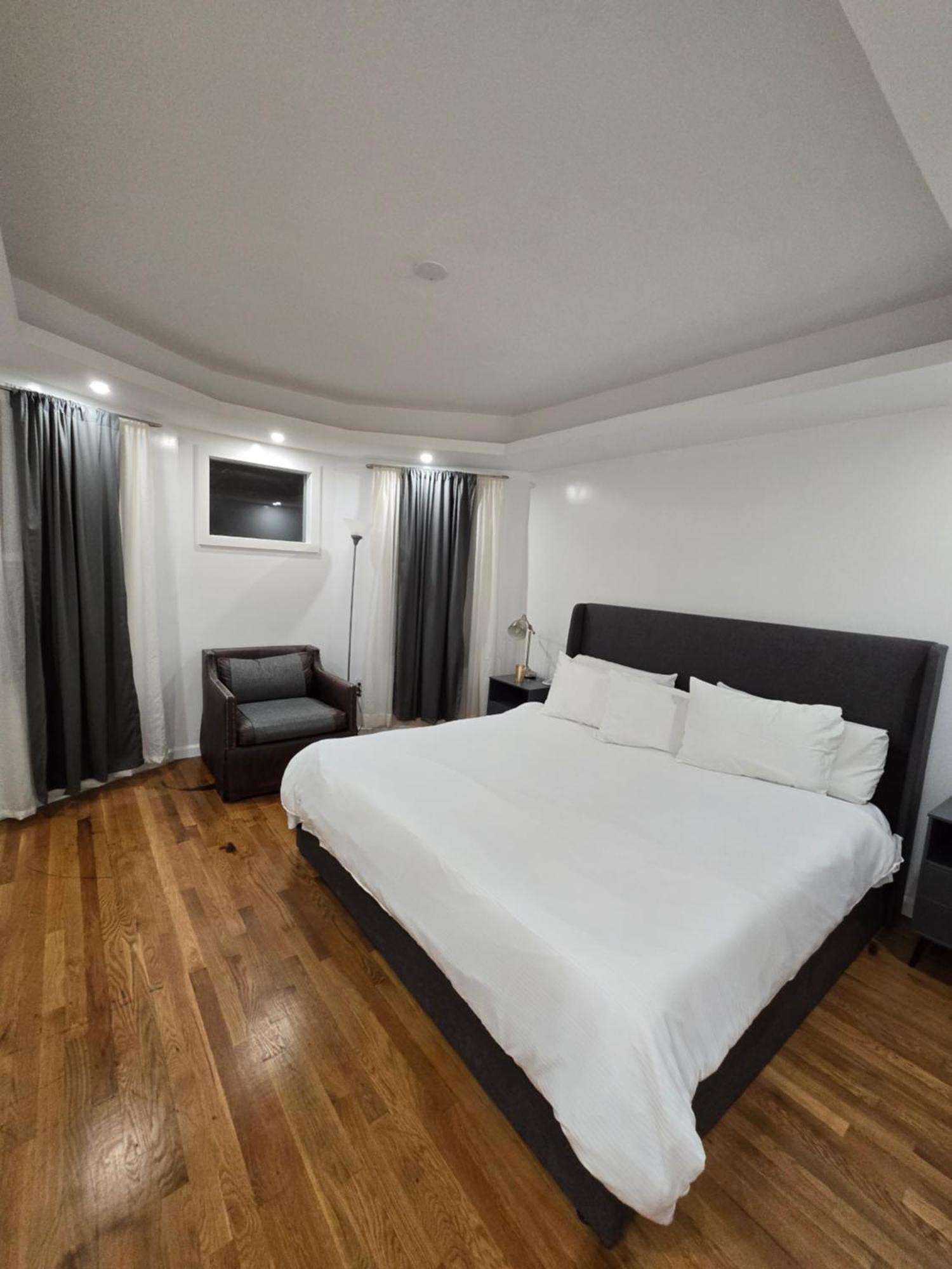 Beautiful Boston Bedroom - New Renovation Kültér fotó