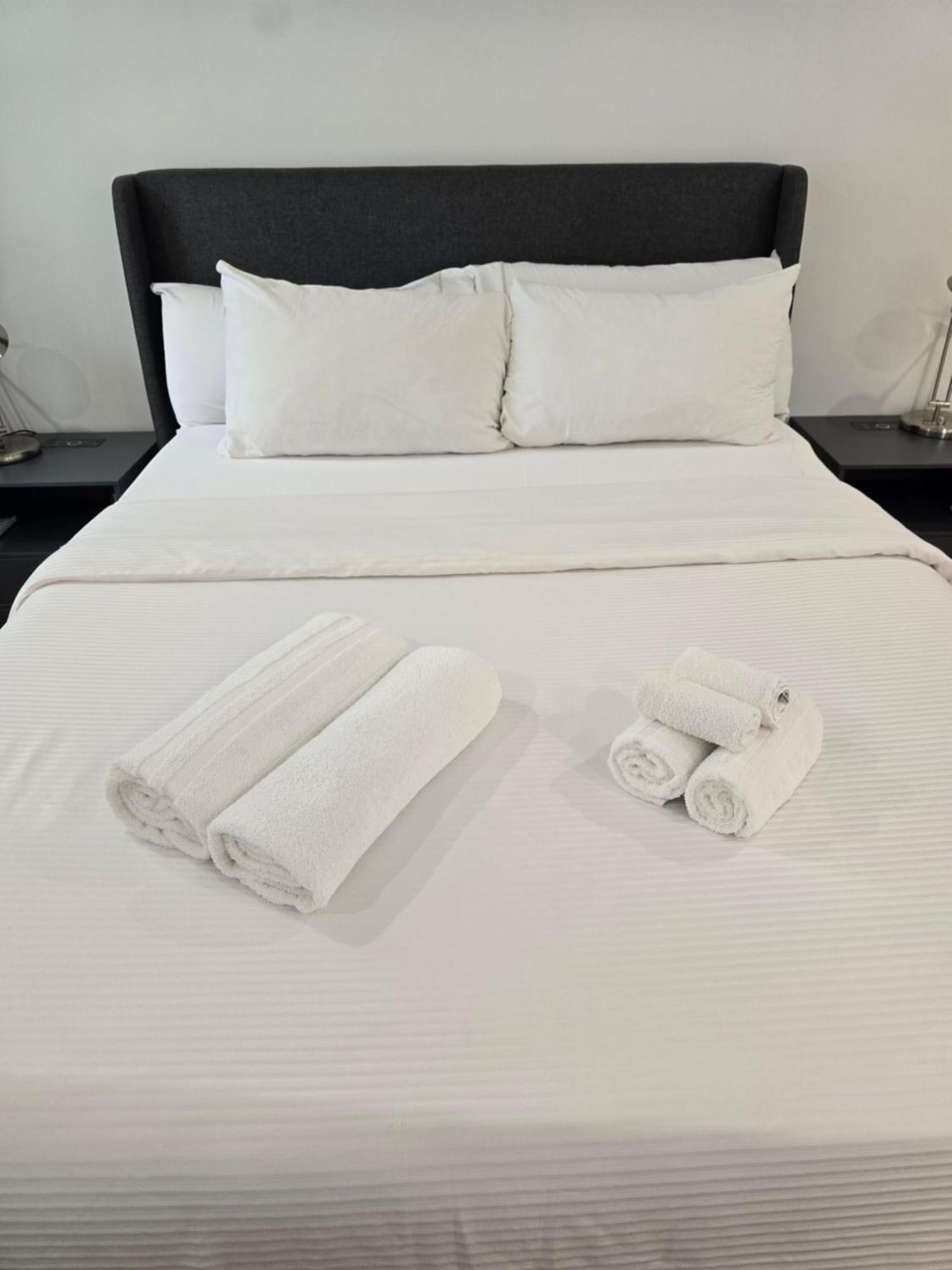 Beautiful Boston Bedroom - New Renovation Kültér fotó